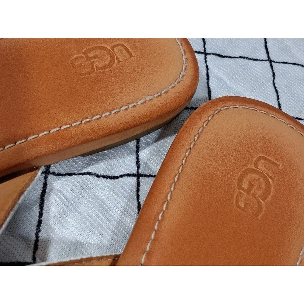 UGG Tuolumne White Snake Embossed Leather Thong Sandals 1111074‎ Womens 9.5